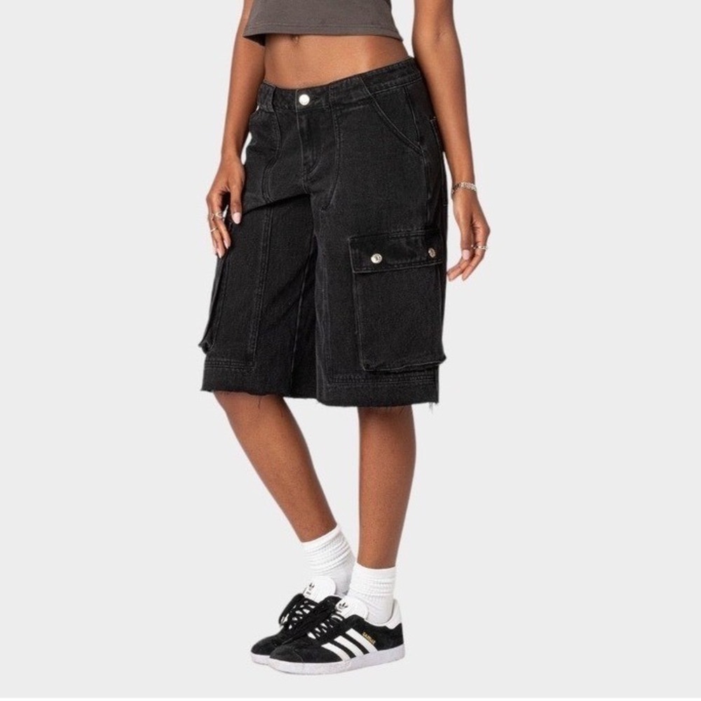 Edikted Black Cargo Shorts